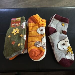 Peanuts socks